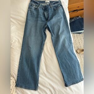 Abercrombie and Fitch Jeans The 90’s relaxed high rise size 33 Great condition